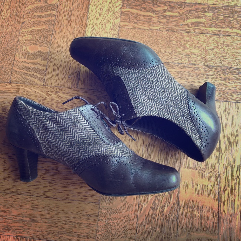 Vintage style 1930s-1940s heels